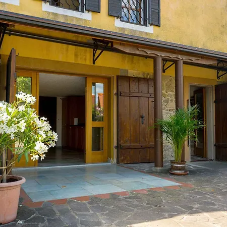 With Bbq In Novo Mesto 54727 Сasa de vacaciones