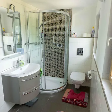 With Bbq In 54727 Hébergement de vacances Novo Mesto